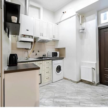 Cozy Apartments In The City Centre Lviv Exteriör bild