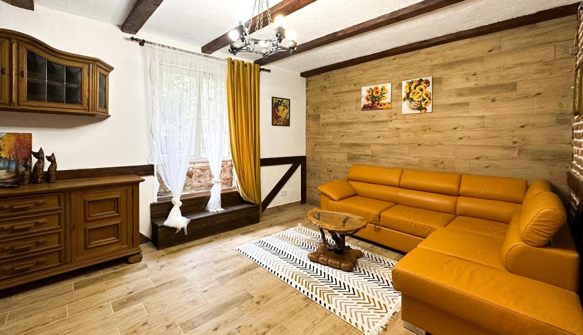 Cozy Apartments In The City Centre Lviv Exteriör bild